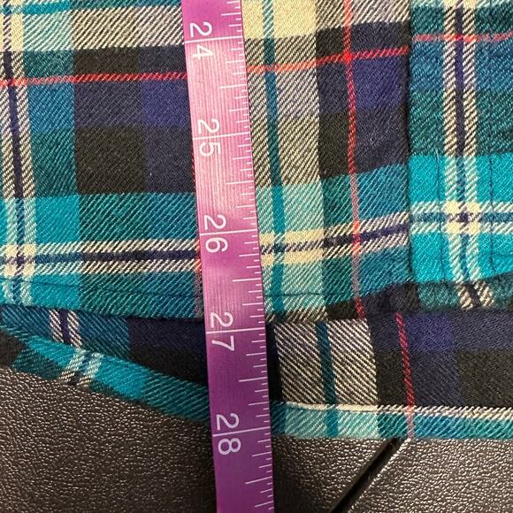 American Eagle Ahh-Mazingly Soft Green Boyfriend Fit Flannel Button Down Size M - Picture 8 of 8